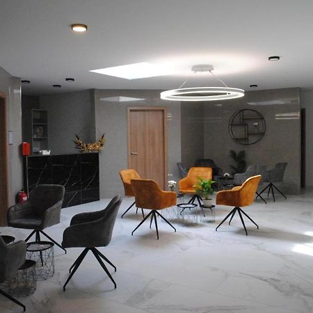 Hotel Flora Швебиш-Гмюнд Экстерьер фото