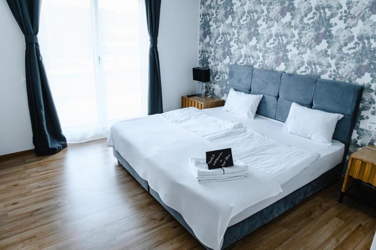 Hotel Flora Швебиш-Гмюнд Экстерьер фото